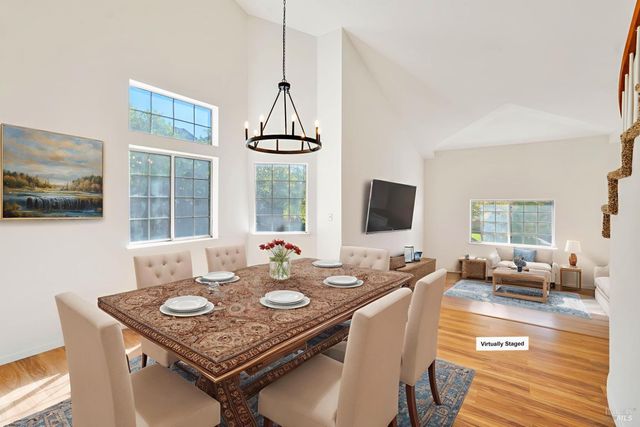 2220 Fox Glen Dr, Fairfield, CA 94534