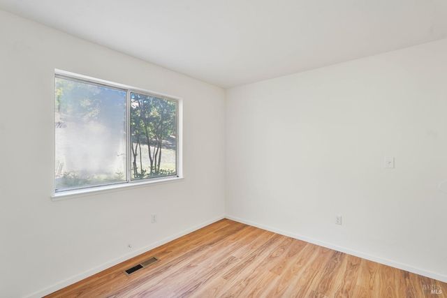 2220 Fox Glen Dr, Fairfield, CA 94534