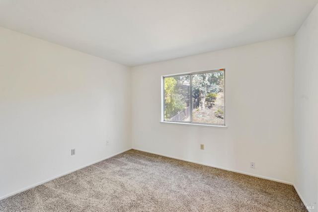 2220 Fox Glen Dr, Fairfield, CA 94534