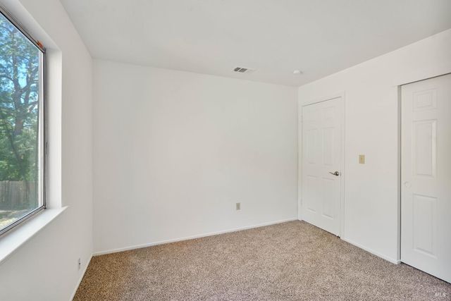 2220 Fox Glen Dr, Fairfield, CA 94534