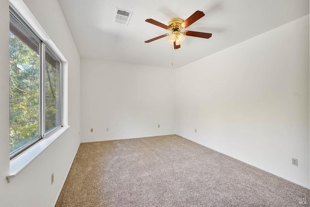 2220 Fox Glen Dr, Fairfield, CA 94534