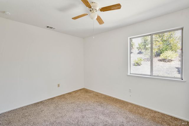 2220 Fox Glen Dr, Fairfield, CA 94534