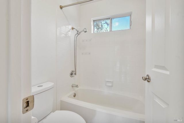 2220 Fox Glen Dr, Fairfield, CA 94534