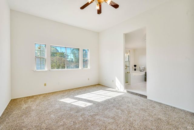 2220 Fox Glen Dr, Fairfield, CA 94534