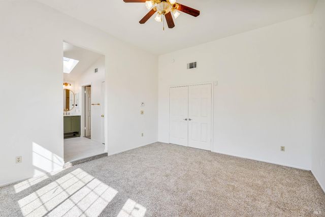 2220 Fox Glen Dr, Fairfield, CA 94534