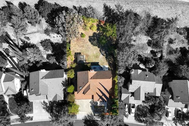 2220 Fox Glen Dr, Fairfield, CA 94534