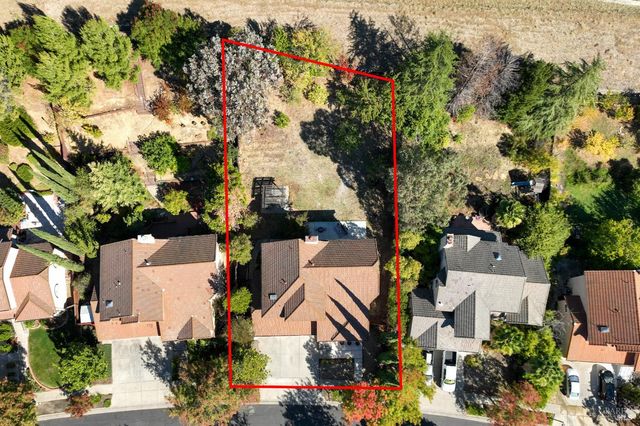 2220 Fox Glen Dr, Fairfield, CA 94534