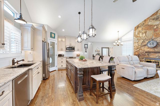 12243 S JANICE DR, Riverton, UT 84065