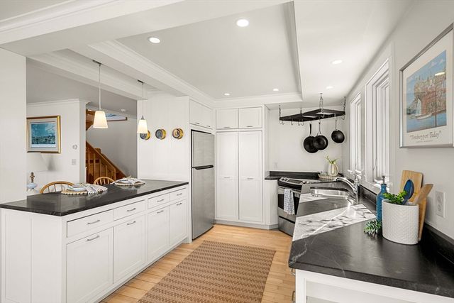 3 Marsh St, Newburyport, MA 01950
