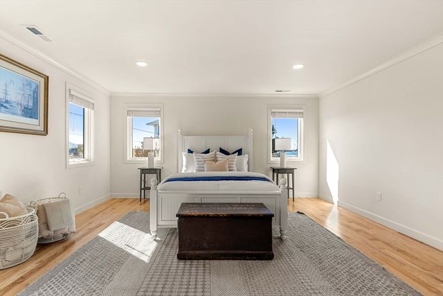 3 Marsh St, Newburyport, MA 01950