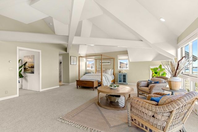 3 Marsh St, Newburyport, MA 01950