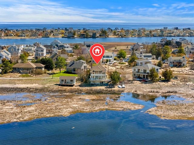 3 Marsh St, Newburyport, MA 01950