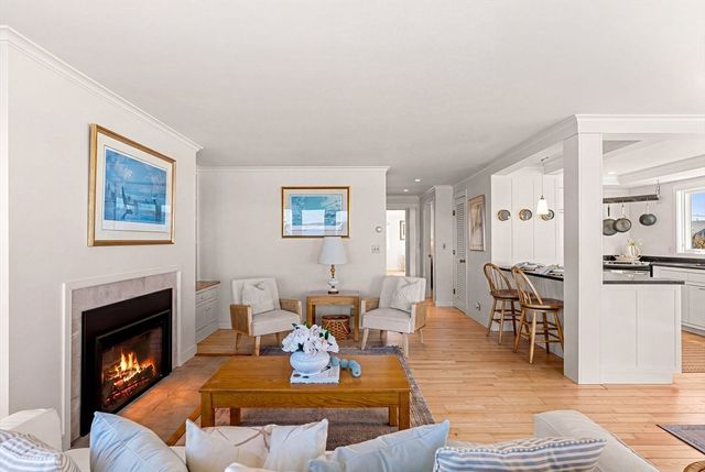 3 Marsh St, Newburyport, MA 01950