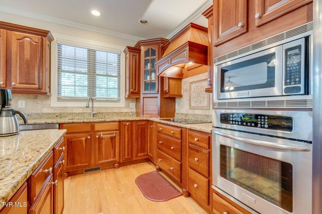 120 Reed Circle, Johnson City, TN 37601