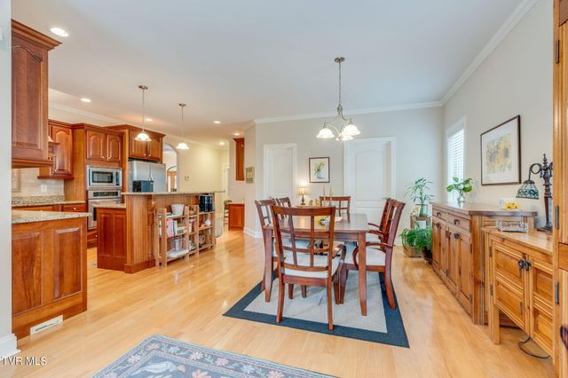 120 Reed Circle, Johnson City, TN 37601