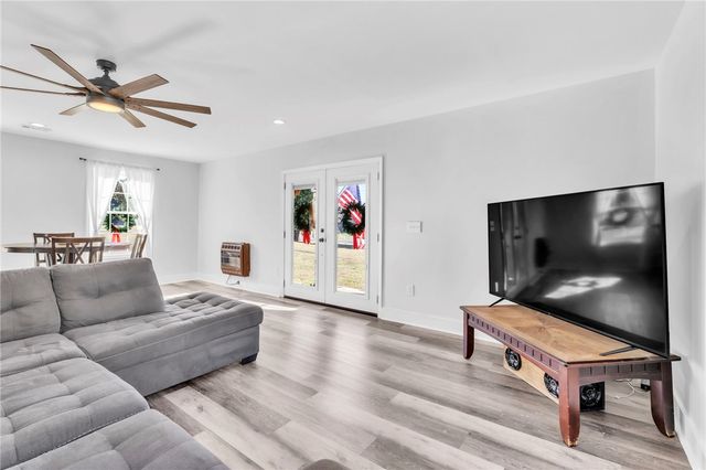 619 Spearman Road, Pelzer, SC 29669