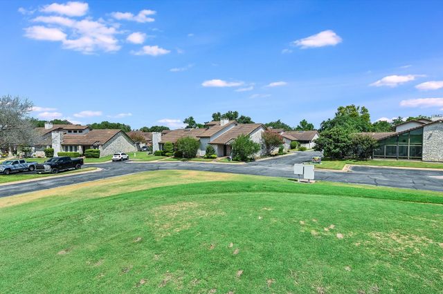 11125 Pinehurst DR C, Austin, TX 78747