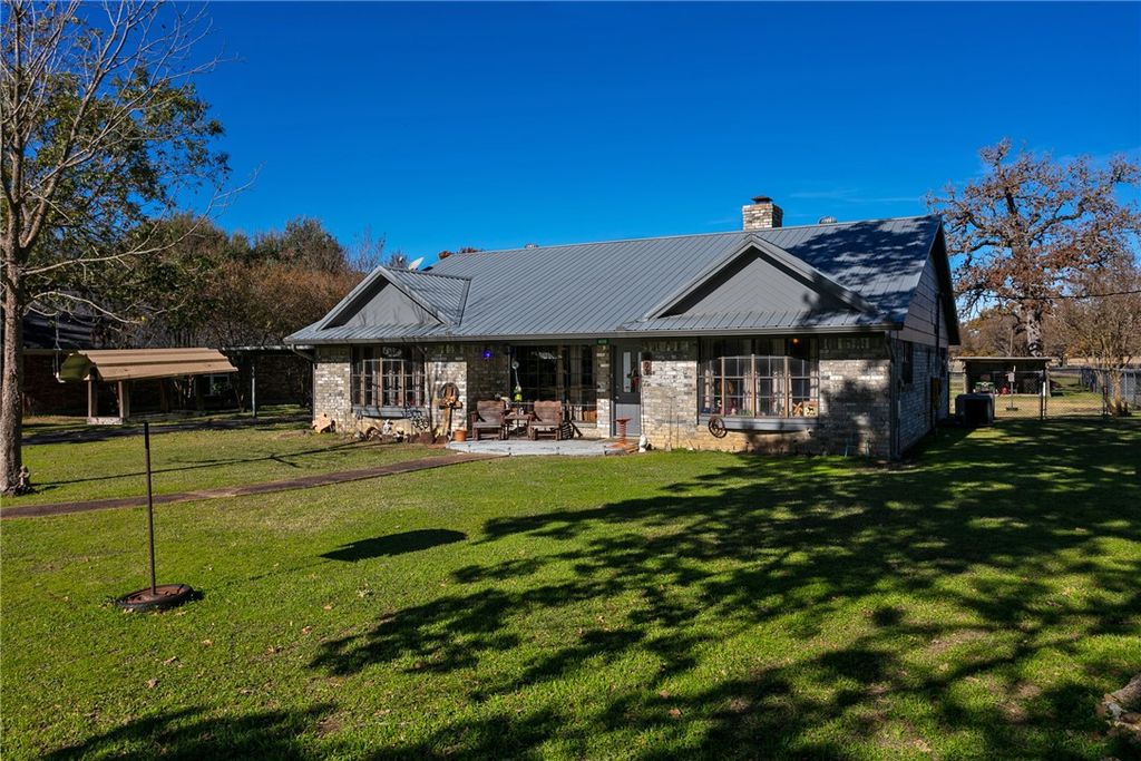 409 West Morgan Street, Franklin, TX 77856 — photo 3