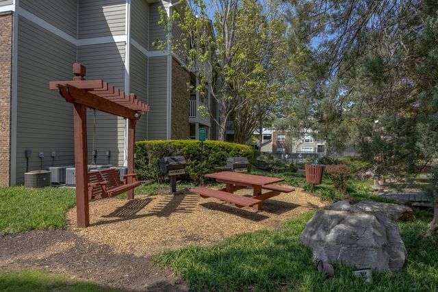 2025 Woodmont Blvd Apt 339, Nashville, TN 37215
