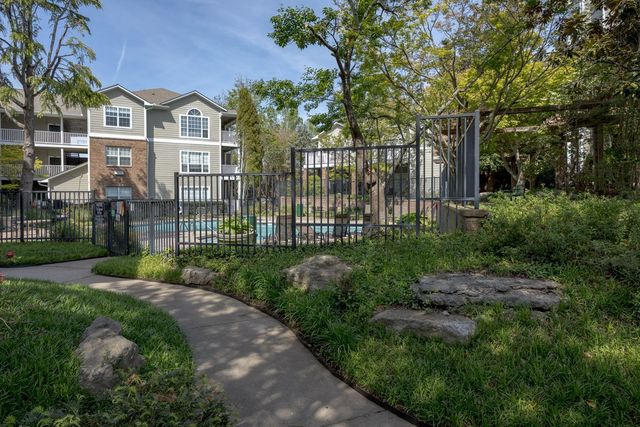 2025 Woodmont Blvd Apt 339, Nashville, TN 37215
