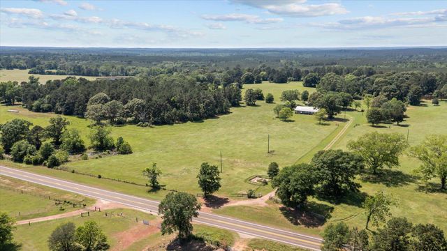 11755 E State Highway 21, Crockett, TX 75835