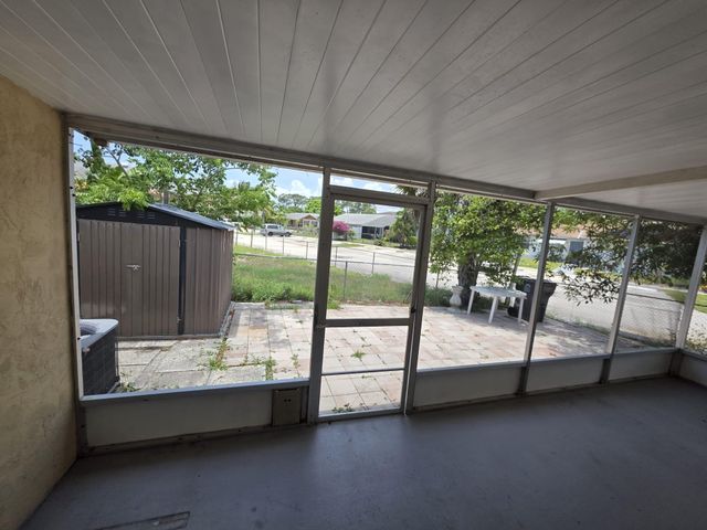 978 Sumter Road W, West Palm Beach, FL 33415