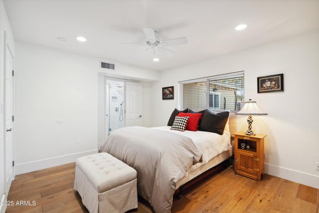 521 E CANTERBURY Lane, Phoenix, AZ 85022