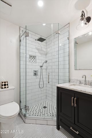 521 E CANTERBURY Lane, Phoenix, AZ 85022