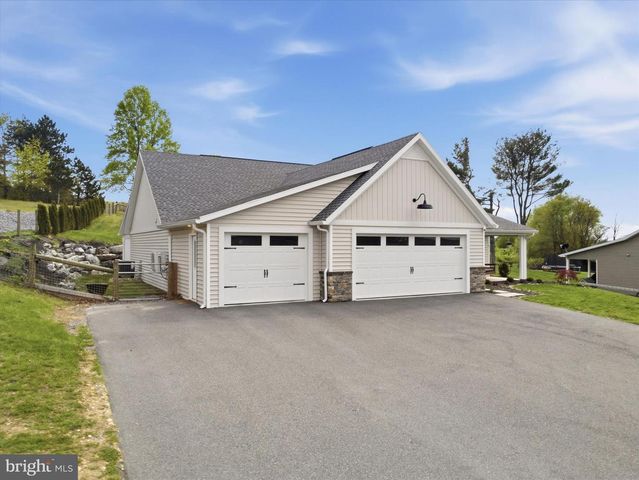 6270 BIKLE RD, Chambersburg, PA 17202
