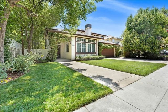 1714 W Oak, Burbank, CA 91506