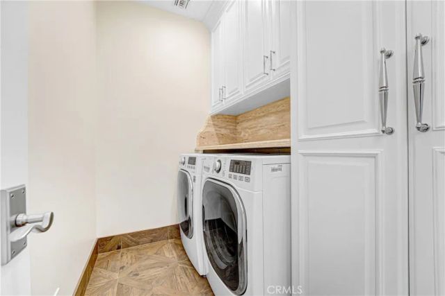 1714 W Oak, Burbank, CA 91506