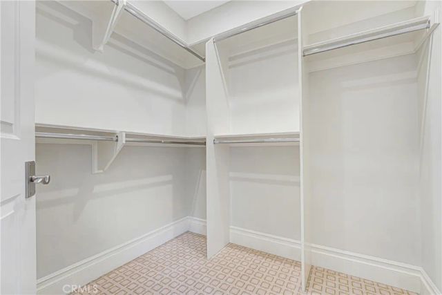 1714 W Oak, Burbank, CA 91506