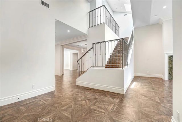 1714 W Oak, Burbank, CA 91506