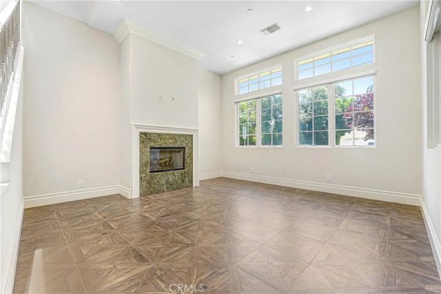 1714 W Oak, Burbank, CA 91506