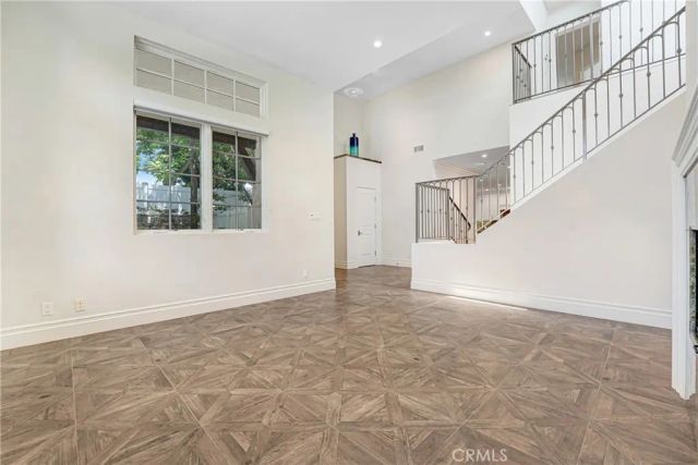 1714 W Oak, Burbank, CA 91506