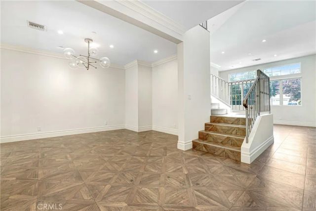 1714 W Oak, Burbank, CA 91506