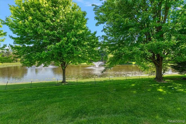 8698 Paul Drive, Washington, MI 48094