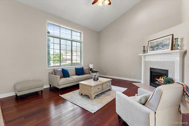 8698 Paul Drive, Washington, MI 48094