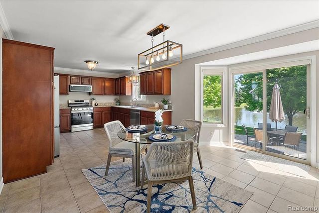 8698 Paul Drive, Washington, MI 48094