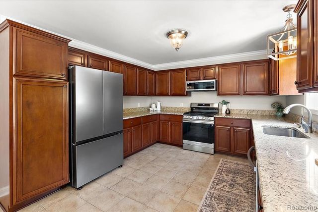 8698 Paul Drive, Washington, MI 48094