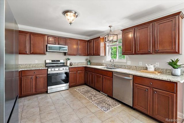 8698 Paul Drive, Washington, MI 48094