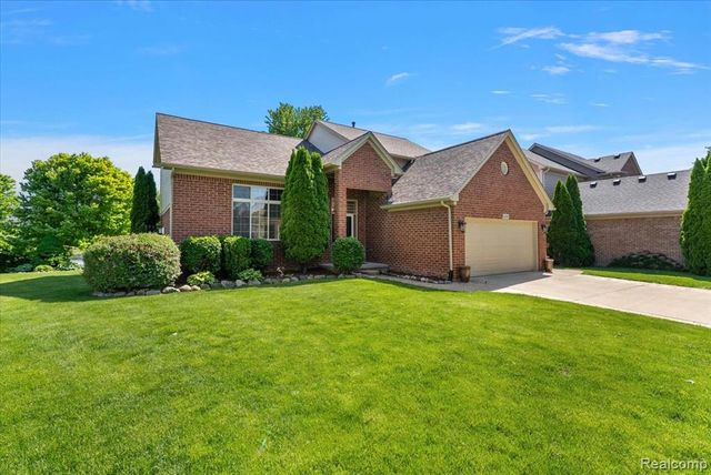 8698 Paul Drive, Washington, MI 48094