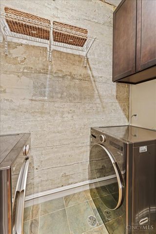 1302 Main Street, Cincinnati, OH 45202