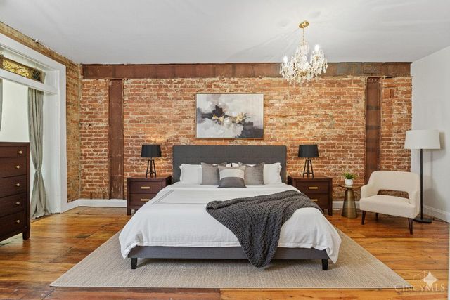 1302 Main Street, Cincinnati, OH 45202