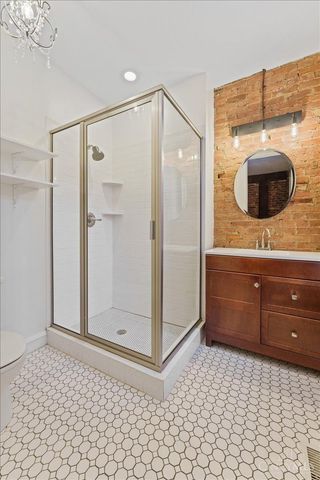 1302 Main Street, Cincinnati, OH 45202