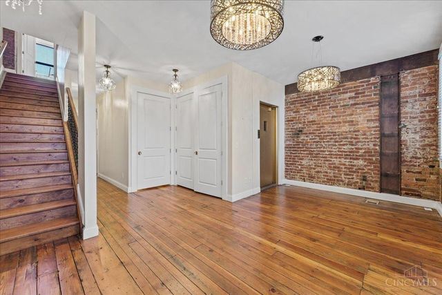 1302 Main Street, Cincinnati, OH 45202