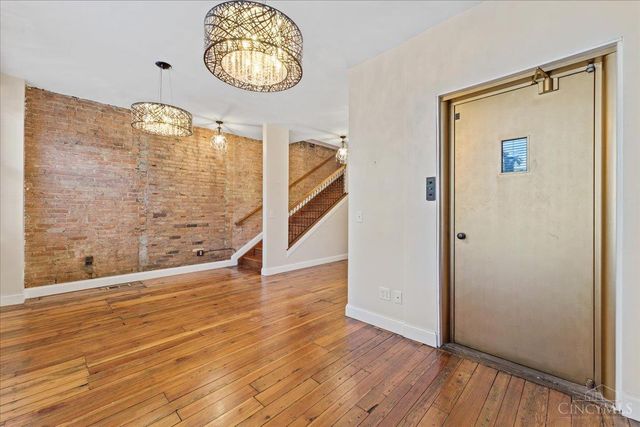 1302 Main Street, Cincinnati, OH 45202