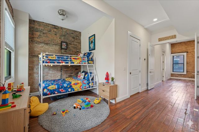 1302 Main Street, Cincinnati, OH 45202