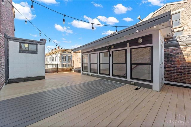 1302 Main Street, Cincinnati, OH 45202