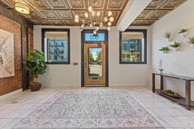 1302 Main Street, Cincinnati, OH 45202